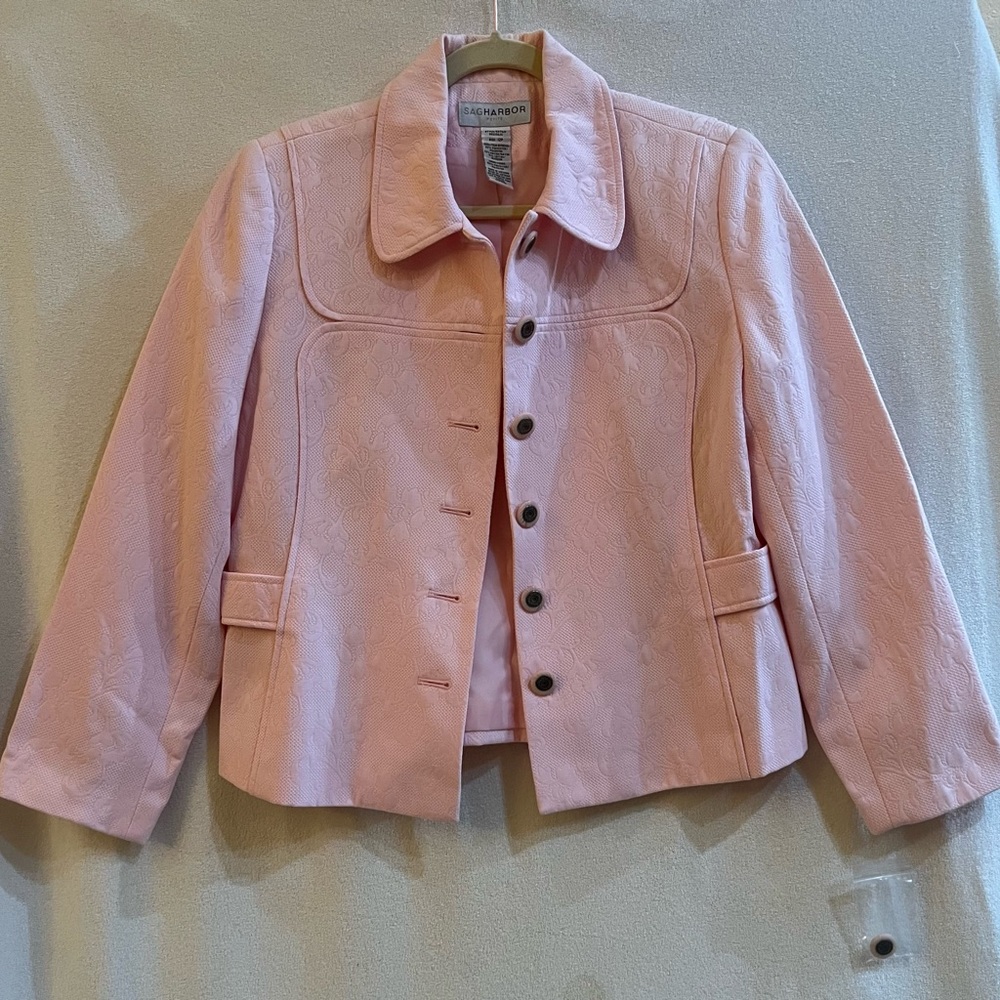 Sag Harbor size 12 petite, pink blazer with quilted design. Never worn (no tags)